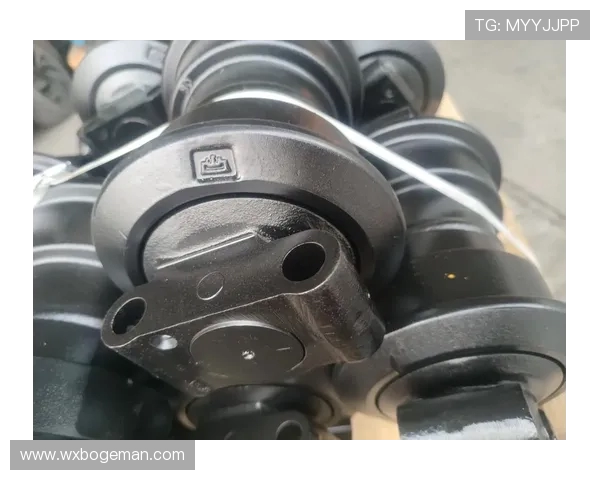 挖掘机底盘驱动端盖油