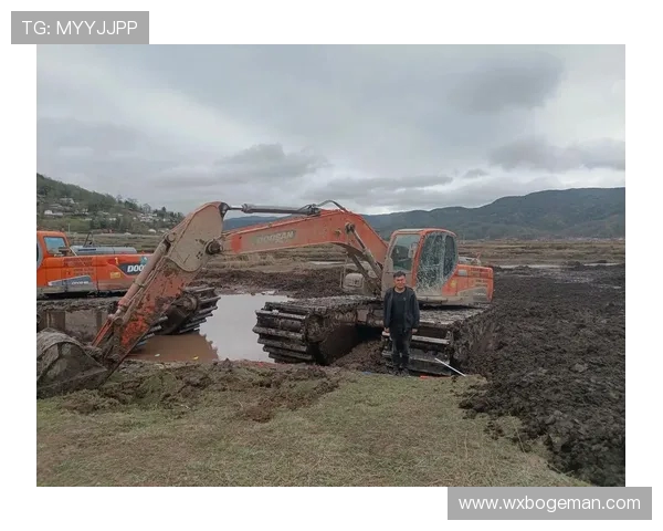 挖掘机鱼塘深挖扩容工程